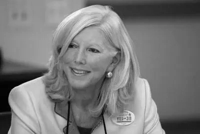 Molly Munger, campaign donor